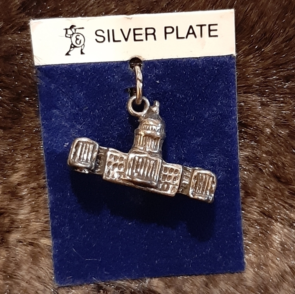 Vintage Silver Plate Charm US Capitol Building Washington DC Vacation Souvenir